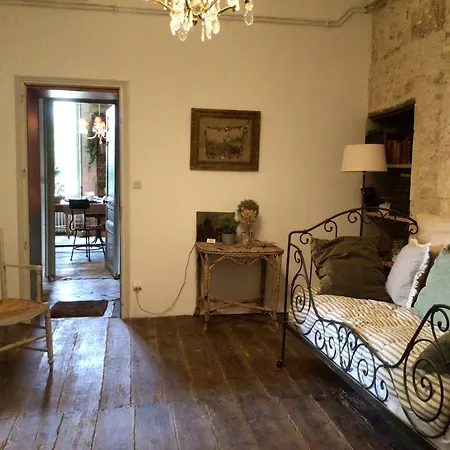 Les Souris Dans Le Grenier Bed & Breakfast 3*