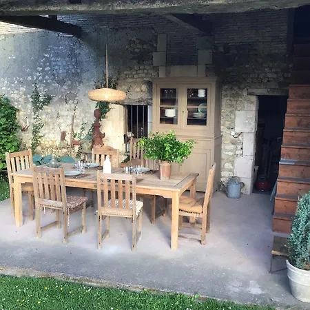 Les Souris Dans Le Grenier Bed & Breakfast